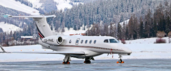 Escort St Moritz Flugzeug In the Air - Plane Date
