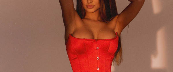 Escort Model Munich Red Escort Model Bayern