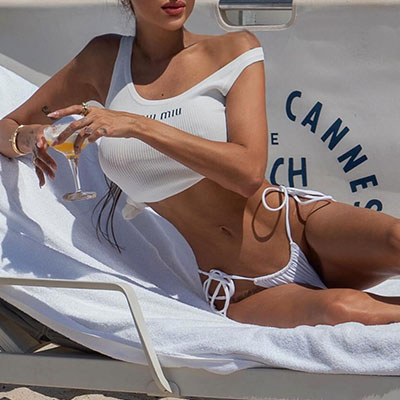 Verführerische Momente - Escort Eze an der französischen Riviera Blue Label Models