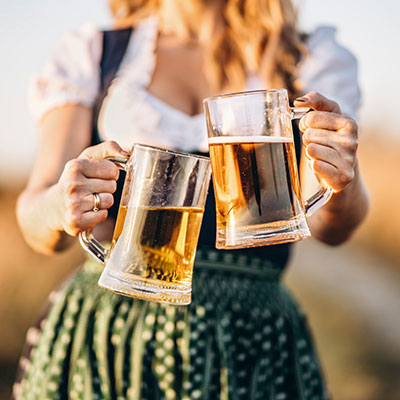 Münchner Oktoberfest Escort Begleitung von Blue Label Models Bayern Blue Label Models