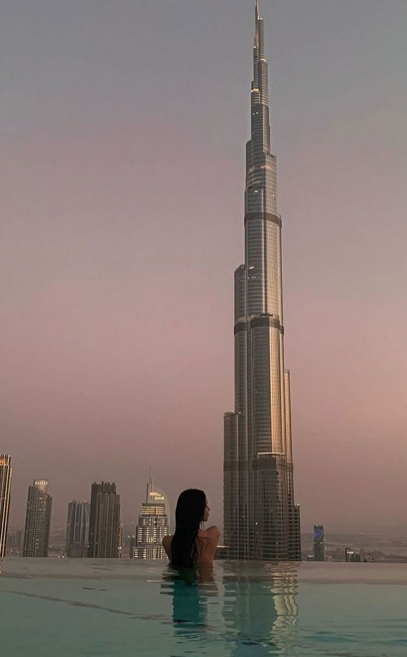 BL Escort Models 2024 10 11 Blog Header Blue Label Escort Agentur VAE - Dubai Companion Blue Label Models