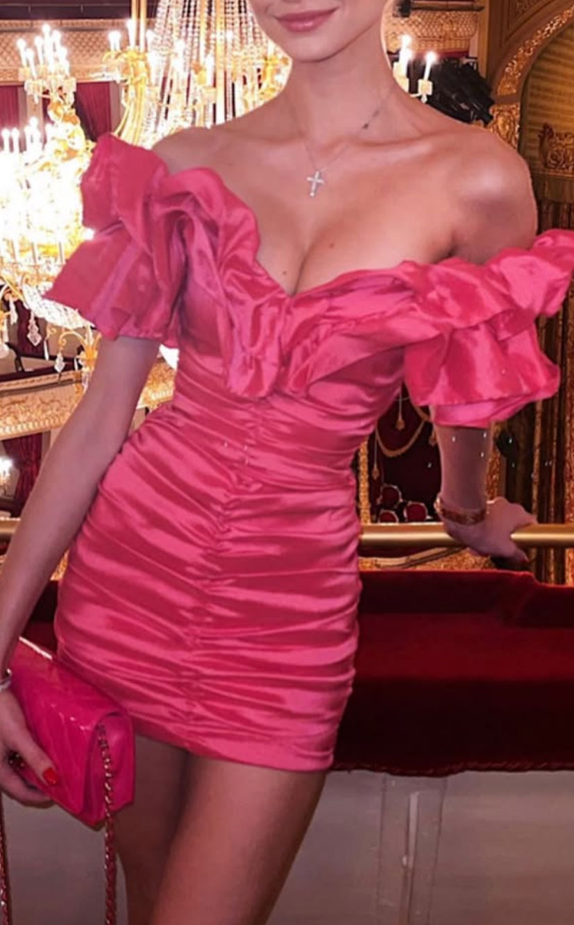 BL Escort Models 2025 01 20 Header Luxus Escort Wien – Stilvolle Begleitung für Geschäftsreisen & Events | VIP Escorts Blue Label Models