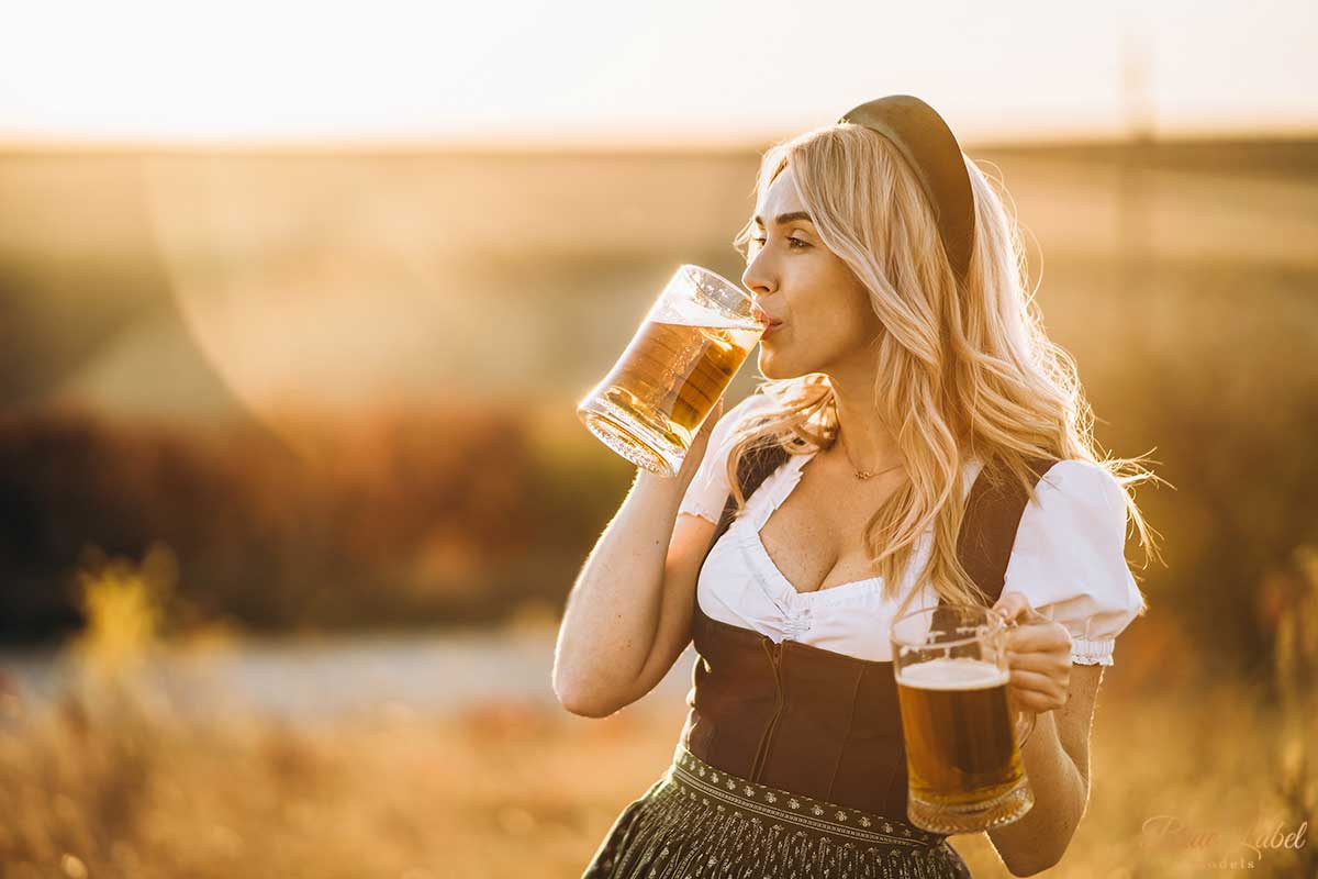 OKTOBERFEST ESCORT SERVICE 2025 ESCORT DINNER DATE