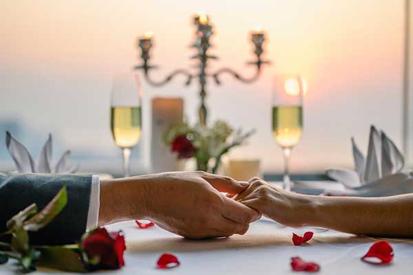 ESCORT DINNER DATE